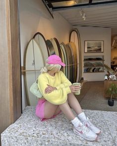 Pastel Outfits Aesthetic, Instagram Pictures Ideas, Nyc Spring Outfits, Cozy Ootd, Cute Pastel Outfits, Basic Summer Outfits, Outfit Old Money, Outfits Hot, Ig Poses