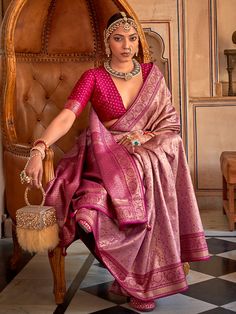 Silk Saree Party Wear, Saree Party Wear, Silk Banarasi Saree, Banarasi Saree, Dark Wear, Pink Art, Banarasi Sarees, Blouse Fabric, Design Show