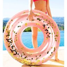 Whether you want to bring the hottest pool party to your backyard or you’re getting together for some fun in the sun with friends, this beautiful unique rose gold tube float will be the talk of the town. Kick back and enjoy the summer vibe afloat on a cool large elegant floating ring. Its extravagant and elegant appearance is sure to be a hit at the next pool party or trip to the beach. A fun recreational pool float. It offers a great selection of incredibly fun hip functional pool inflatables t Gold Pool, Fun Easter Baskets, Pool Tube, Party Swimming Pool, Swimming Pool Accessories, Inflatable Pool Floats, Rose Gold Party, Swim Ring, Unique Roses