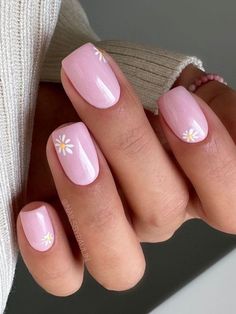 Brilliant Gel Natural Nail Designs Ideas 2023 Nail Ideas With Dotting Tool, Natural Nail Designs, Spring Acrylic Nails, Short Gel Nails, Cute Spring Nails, Short Square Nails, Flower Nail Designs