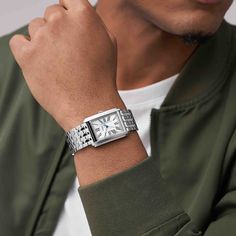 An instant classic, Carraway is thoughtfully designed down to every last detail. With a silver two-layered dial, curved-for-your-wrist case and stainless steel 7-link bracelet, it's as timeless as it is comfortable.SPECIFICATIONSCase Size: 30MM Movement: Quartz Platform: CARRAWAY Strap Material: Stainless Steel Strap Color: Silver Case Water Resistance: 5 ATM Case Material: Stainless Steel Case Color: Silver Dial Color: Silver Strap Fashion Color: Silver-Tone Interchangeable Compatibility: 22MM Modern Silver Watch With Rectangular Dial, Modern Silver Watches With Rectangular Dial, Luxury Stainless Steel Analog Watch Accessories, Silver Stainless Steel Watch For Business, Silver Stainless Steel Business Watches, Silver Timeless Watch For Everyday, Timeless Stainless Steel Watch Accessories For Everyday, Silver Watch With Rectangular Dial For Everyday, Rectangular Metal Dial Watch For Everyday Use