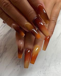 Amber Nails Design, Nails Amber, Amber Nails, Aesthetic Fall Nails, Italy Nails, Brown Nail Art, Rose Nails, Brown Nails, Birthday Nails