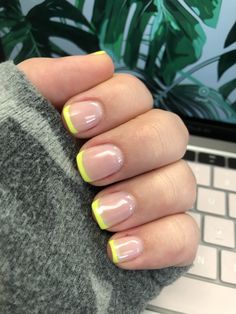 Green Tip Short Nails, Short Coloured Tip Nails, Green Tip Nails Short, Neon French Pedicure, Nexgen Nails Ideas Summer, Neon Tips Short Nails, Neon Yellow Short Nails, Short Nails Neon, Neon Yellow French Tip