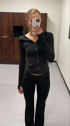 Modest Gym Outfit, Look Legging, Estilo Indie, Cute Workout Outfits, Skandinavian Fashion, Chique Outfits