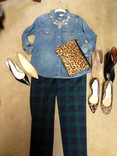 Good Life of Design: How To Wear Plaid Pants Black Watch Outfit, Plaid Pants Outfit, Black Watch Plaid, Plaid Outfit, December Outfits, Plaid And Leopard, Christmas Clothing, Classic Style Outfits, Winter Dress Outfits