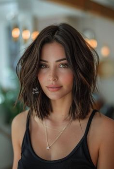 Tap to stay ahead of the curve with these trendsetting medium-length hairstyles and haircuts that redefine modern beauty standards. The Perfect Haircut, Easy Short Haircuts, Bob Haircut Ideas, Chic Short Hair, Modern Mullet, Hairstyles And Haircuts, Short Hair Trends, Cut Her Hair