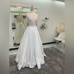 Designer: Evelyn Bridal Size: 12 Style: Ballgown/Overksirt Color: Ivory Measurements: 38 1/2, 30, 41 1/2 Defects: None Details: Satin Ballgown Over Skirt With Pockets Satin Skirt, Skirts With Pockets, Ball Gowns, Satin, Wedding Dresses, Womens Dresses, White, Dresses, Women Shopping