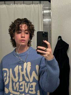 Short Wavy Hair Gender Neutral, Short Hairstyle Women Lesbian Curly, Short Masculine Haircuts For Women Curly, Curly Hairstyles Masculine Women, Curly Masc Hairstyles, Women’s Curly Mullet, Short Curly Haircuts Mullet, Short Curly Mullets