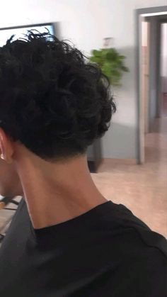 Type 2b Hair Hairstyles, Ondulado 2c, Type 2b Hair, Low Taper, Man Bun Hairstyles, Guy Haircuts Long, Taper Fade Haircut, Wavy Hair Men