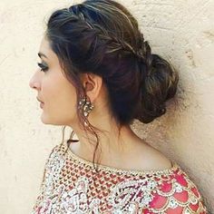 Bun Elegant, Bride Hairdo, Lehenga Hairstyles, Hairstyles For Indian Wedding, Side Braid With Bun, Event Hairstyles, Saree Hairstyles