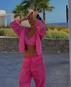 Pink Outfit Ideas Summer, Pink Outfit Ideas, Outfit Ideas Summer, Clean Girl Aesthetic, Trip Outfits, One Eye, Cute Comfy Outfits, Cute Jeans, Nyc Fashion