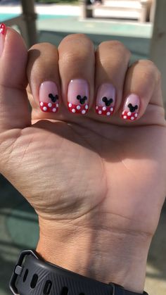 Pink Mini Mouse Nails, Miney Mouse Nails, Minnie Mouse Nails Red, Simple Mickey Mouse Nails, Mickey Mouse Nails Design, Simple Disney Nails Short, Nail Inspiration Black, Minnie Mouse Nail Designs, Mickey And Minnie Nails