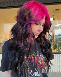 1 Pink Shadow Root Black Hair, Black Hair Coloured Roots, Pink Roots Hair, Color Roots Black Hair, Black Hair With Pink Roots, Pink Ghost Roots, Black And Hot Pink Hair, Pink Roots Black Hair, Pink Hair With Dark Roots