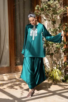 Aja Sania Maskatiya, Pants Model, Teal Shirt, Designer Name, Eid Collection, Pakistani Dress Design, Fashion Consultant, How To Dye Fabric, Pakistani Dresses