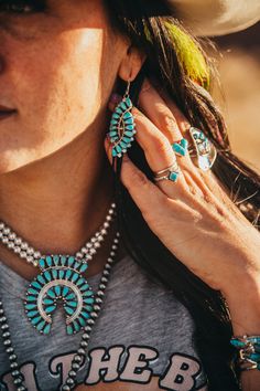 Third Eye Earrings Feminine Jewelry, Beaded Earrings Native, Cowgirl Jewelry, Turquoise Jewelry Native American, Hand Necklace, Chic Earrings, Stylish Bracelet, Rose Quartz Ring, Style Savvy