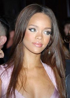 Rihanna 2000's, 00s Makeup, Y2k Makeup Looks, 2000s Makeup Looks, Rihanna Makeup, Y2k Makeup, Smink Inspiration, Cute Makeup Looks