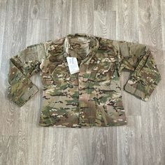 New With Tags! Army Ocp Multicam Insect Repellent Jacket Top Sz Medium Short. Khaki Combat Style Long Sleeve Outerwear, Khaki Combat Style Outerwear, Long Sleeve Camouflage Combat Outerwear, Combat Camouflage Long Sleeve Outerwear, Us Army Jacket, Army Field Jacket, Army Combat Uniform, Army Jackets, Army Coat