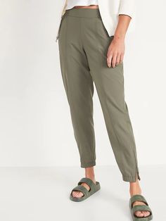 Mid-Rise StretchTech Jogger Pants for Women | Old Navy Summer Beach Outfits, Jogger Pants Outfit, Blouses Designs, Women Jogger Pants, Everyday Casual Outfits, Travel Clothes Women, Travel Outfit Summer, Travel Pants, Summer Beach Outfit