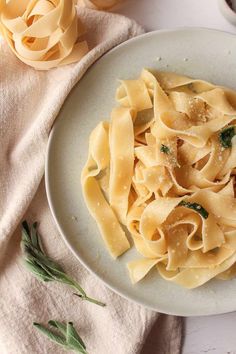 Let's add some flare to a typical pasta dish with this nutty, buttery brown butter and sage sauce tossed with pappardelle. Pappardelle Recipes, Butter And Sage Sauce, Pappardelle Recipe, Sage Sauce, Easy Baked Ziti, Pesto Tortellini, Pappardelle Pasta, Ziti Recipes, Comfort Casseroles