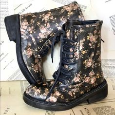 Free People Santa Fe Combat Boot Black Floral Distress Lace Up Zip Back Back Zipper * Distressed Laces New Without Box * Size: 37 / 6.5 - 7 Retail Price: $178.00 Crepe Platform Sole & Block Heel 1" Platform * 2" Heel * 6.5" Shaft Black Floral Print Boots With Round Toe, Black Leather Boots With Floral Print, Lug Sole Boots, Gladiator Heels, Black Platform Boots, Leather Lace Up Boots, Black Ankle Booties, Combat Boot, Free People Shoes