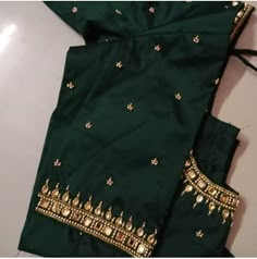 Green Saree Blouse Designs, Bottle Green Blouse Designs, Simple Green Blouse Designs For Saree, Green Silk Blouse Designs, Dark Green Blouse Designs, Aari Work Embroidery, Plain Blouse Designs, Green Blouse Designs, Pink Blouse Designs