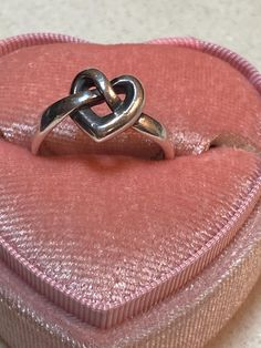 Retired James Avery Mariposa Butterfly Brooch. Measures 1.25" x 1.5". Ready to Wear. Heart Knot Ring, Mariposa Butterfly, James Avery Rings, Heart Knot, Columbia Sc, James Avery, Butterfly Ring, Knot Ring, Butterfly Brooch