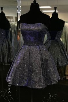 Be the life of the party in this charming & sparkly off-shoulder homecoming dress! Make a statement and channel your inner diva in this short, dreamy, and oh-so-glamorous dress. It's sure to put a twinkle in your eye and turn heads! Short Black Prom Dress, Homecoming Dress Black, Strapless Homecoming Dresses, Black Prom Dress Short, Homecoming Dresses Sparkly, Homecoming Dress Short, Black Homecoming Dress, Dress Display, Dress Open Back