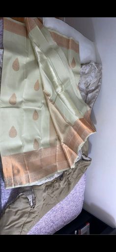 Beautiful pastel green saree with rose gold borders. Brand new, never worn before Elegant Green Saree For Puja, Elegant Gold Traditional Wear, Silk Mark Certified, Elegant Gold Traditional Wear With Silk Mark, Elegant Traditional Wear In Pista Green With Self Design, Elegant Pista Green Traditional Wear With Self Design, Elegant Pista Green Dupatta With Zari Weaving, Elegant Pista Green Saree For Puja, Elegant Green Saree For Celebrations, Elegant Pista Green Katan Silk Traditional Wear