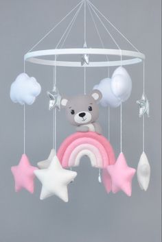 Baby mobile with bear girl Nursery Deco, Mobile Girl, Bear Nursery Decor, Bear Nursery, Diy Yarn Crafts, Felt Mobile, Baby Crib Mobile, Money Making Crafts