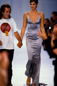 90s Fashion Runway, 90s Early 2000s Fashion, Richard Tyler, Fashion 1990s, Early 2000s Fashion, Haute Couture Dresses, Vintage Couture