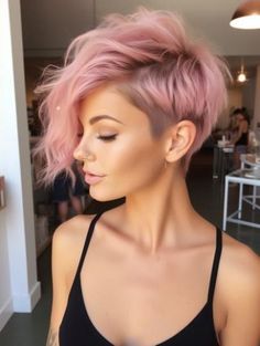 Soft Pink Pixie Hair, Dusty Pink Short Hair, Makeup Looks For Pink Hair, Pink Hair Styles For Short Hair, Short Pink Hair Styles, Short Hair Fun Color Ideas, Pixie Haircut Color Ideas, Light Pink Short Hair, Short Pastel Pink Hair