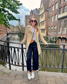 European Travel Outfit, Moda China, Fall Travel Outfit, Europe Travel Outfits, Trench Coat Outfit, Europe Outfits, London Outfit, Coat Outfit