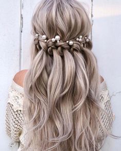 Wedding Hair Flower Crown, Pearl Hair Pin Wedding, Winter Wedding Hair, Diy Wedding Hair, Flower Crown Hairstyle, Braided Hairstyle, Wedding Guest Hairstyles, Wedding Hair Pins, Prom Hairstyles