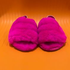 Brand New Never Worn Hot Pink Fluff Yeah Ugg Slippers Toddler Size 6 Pink Fluff, Ugg Slippers, Kids Uggs, Toddler Sizes, Ugg Shoes, Kids Shoes, Hot Pink, Kids Shop, Slippers