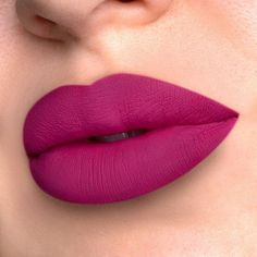 Raspberry Lipstick Makeup Look, Rose Lip Color, Dark Pink Lipstick, Magenta Lip, Trendy Lipstick, Beautiful Lip Color, Matte Lipstick Shades, Cosmetic Creative