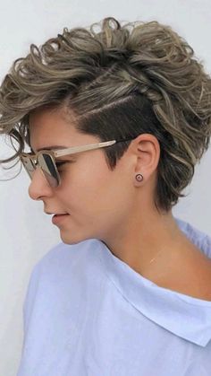 Brown Hairstyles, Short Curly Pixie, Curly Pixie Haircuts, Curly Pixie, Short Curly Haircuts, Haircuts For Wavy Hair, Pixie Hair, Haircuts For Curly Hair, Long Pixie