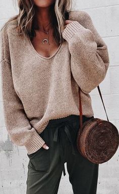 Khaki V-neck Long Sleeve Women Knit Sweater Dressing Aesthetic, Plain Sweater, Loose Pullover Sweater, Yarn Sweater, Straight Clothes, Fall Lookbook, Solid Sweaters, Super Nails, Winter Pullover