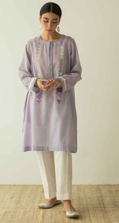 Minimal Kurti, Angrakha Design, Kamiz Design, Style Outfits Summer, Summer Vibes Aesthetic, Aesthetic Summer Outfits, Eid Outfit, Womens Trendy Dresses