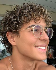 Golden Highlights Brown Hair Men, Highlights Brown Hair Men Curly, Hair Colour For Curly Hair Men, Men Curly Dyed Hair, Highlights For Men Curly Hair, Curly Hair Men Color, Men’s Curly Hair Highlights, Short Curly Dyed Hair Men, Mens Brown Hair With Highlights