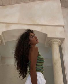 Curly Hair Inspiration, Long Curly Hair, Curly Girl, Long Curly, Aesthetic Hair, Wedding Things, Instagram Foto, Aesthetic Girl