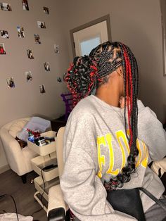 Peekaboo Knotless Braids Orange, Knotless Braids With Curly Ends Heart, Braid Peek A Boo, Knotless Braids Red Peekaboo, Red Braids Knotless With Curls, Peakaboo Braids With Curly Ends, Red Pikaboo Braids, Peek A Boo Hair Color Ideas Braids, Styles To Do With Box Braids With Curls