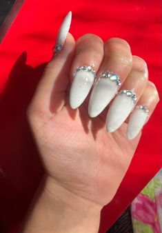 Nail Art Designs White Rhinestone Nails, Nontoxic Nails, Almond White Nails, Simple Pink Nails, White Almond Nails, Stunning Nails, Nail Prices, Diy Nails At Home, Cute Simple Nails