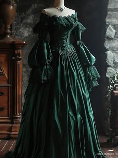 Beautiful Fairytale Dresses, Royal Aesthetic Gowns, Medieval Outfits Woman Royal, Royal Prom Dress Aesthetic, Princess Ball Gowns Green, Dark Green Victorian Dress, Medieval French Dress, Green Dress Fantasy Gowns, Green Midevil Dresses