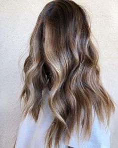 Hair With Highlights And Lowlights, Light Brown Hair With Highlights, Mousy Brown Hair, Balyage Long Hair, Light Brown Highlights, Light Brunette, Hair With Highlights, Brown Hair With Blonde Highlights