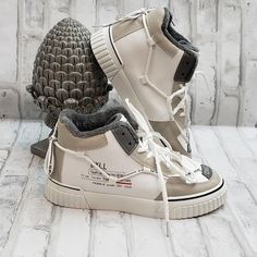 The Perfect Sneaker Has Arrived! And She Looks Cute With Everything! High Top White Shoes Women's White/Tan/Gray Popular Sneakers Ins Fashionable All-Matching Casual Sneakers Material: Pu Leather Pattern Type: Colorblock,Letter Occasion: Daily Size 40 (9.5 Usa Women) Never Worn-Ec High Top White Shoes, Perfect Sneakers, Usa Women, Popular Sneakers, White Shoes Women, Leather Pattern, White Shoes, Letter Print, Casual Sneakers