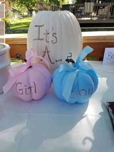 Garage Gender Reveal, Fall Gender Reveal Ideas Pumpkins, Gender Reveal Lights, Halloween Themed Gender Reveal Party Ideas, Fall Gender Reveal Party Decorations, Gender Reveal Ideas Pumpkin Theme, Gender Reveal Ideas For Party Fall, Fall Gender Reveal Themes