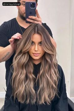 Long Brown Hair With Dark Blonde Highlights Black Hair With Blonde Highlights, Colour Trends, Spring Hair Color, Brown Hair With Blonde Highlights, Brunette Balayage Hair, Brown Hair Balayage, Brown Blonde Hair