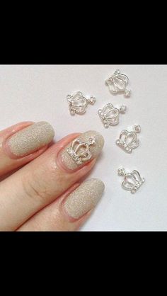 Sand glitter nail Crown Nail Art, Crown Nails, 30 Nails, 3d Nail Designs, Couture Nails, 3d Nail Art Designs, Nail Charm, Crown Crystal, Glam Nails