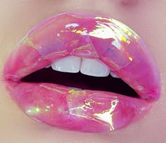 Labios rosados Extreme Make-up, Make Up Diy, Holographic Lips, Lip Art Makeup, Lipstick Art, Lip Designs, Lip Art, Beautiful Lips, White Teeth