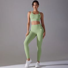 Unleash your full potential with the Sculpt Set – a sleek and stylish yoga bra...